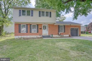 306 MACARTHUR DR, Dover, DE 19901