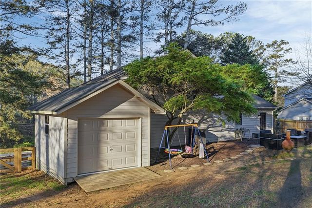 1682 Bennett Road, Grayson, GA 30017