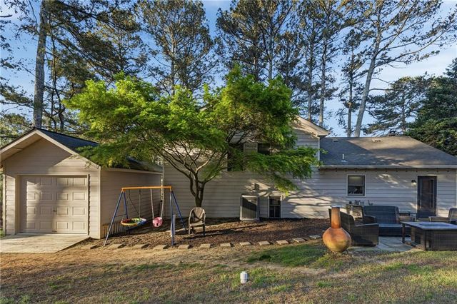 1682 Bennett Road, Grayson, GA 30017