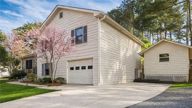 1682 Bennett Road, Grayson, GA 30017