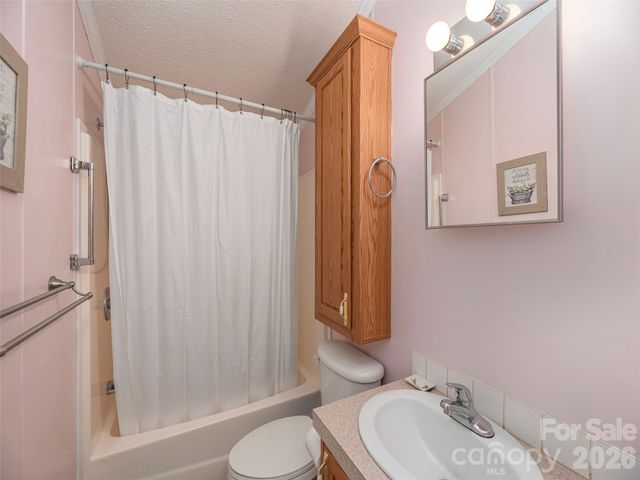 11 Valentine Drive, Maggie Valley, NC 28751