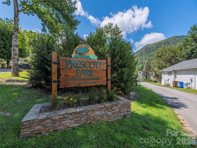 11 Valentine Drive, Maggie Valley, NC 28751