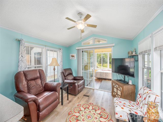 11 Valentine Drive, Maggie Valley, NC 28751