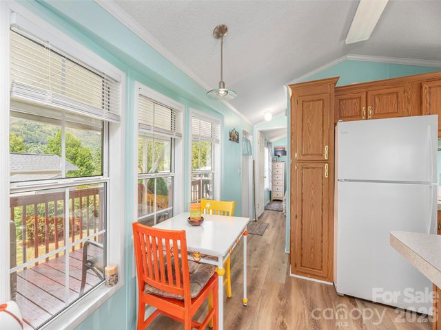 11 Valentine Drive, Maggie Valley, NC 28751