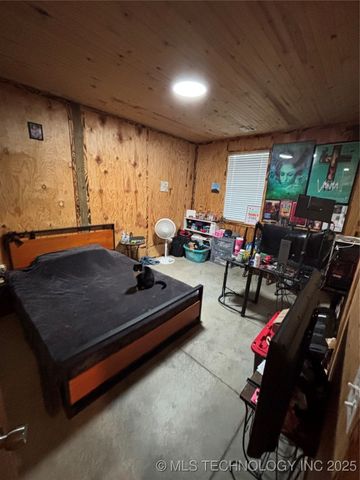 533 SW 2nd Street, Adair, OK 74330