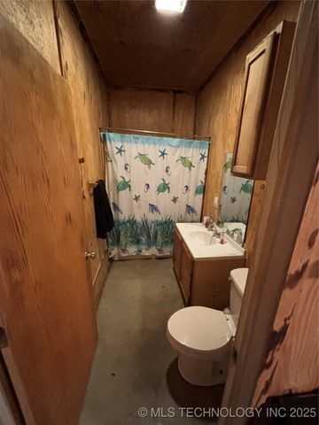 533 SW 2nd Street, Adair, OK 74330