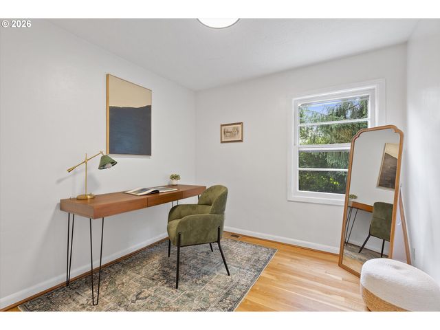 9710 Sw 52ND Ave, Portland, OR 97219