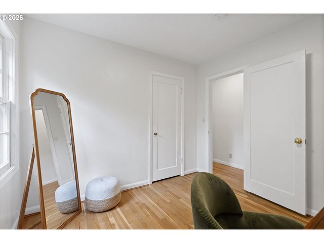 9710 Sw 52ND Ave, Portland, OR 97219