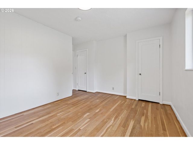 9710 Sw 52ND Ave, Portland, OR 97219