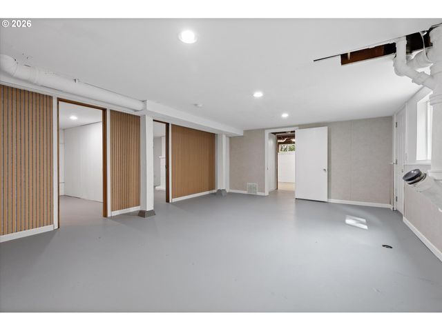 9710 Sw 52ND Ave, Portland, OR 97219