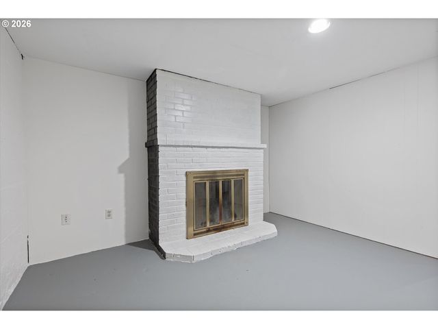 9710 Sw 52ND Ave, Portland, OR 97219