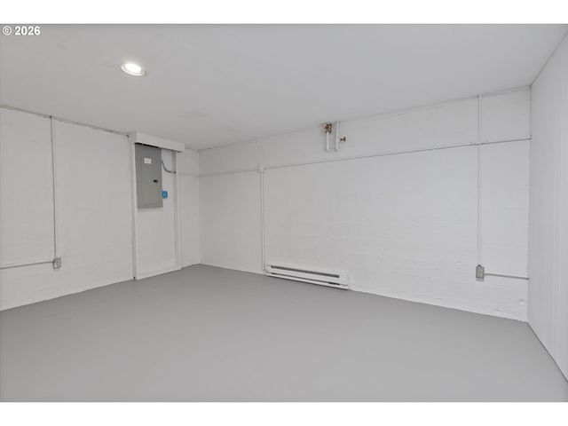 9710 Sw 52ND Ave, Portland, OR 97219