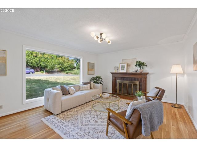 9710 Sw 52ND Ave, Portland, OR 97219