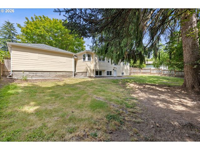 9710 Sw 52ND Ave, Portland, OR 97219