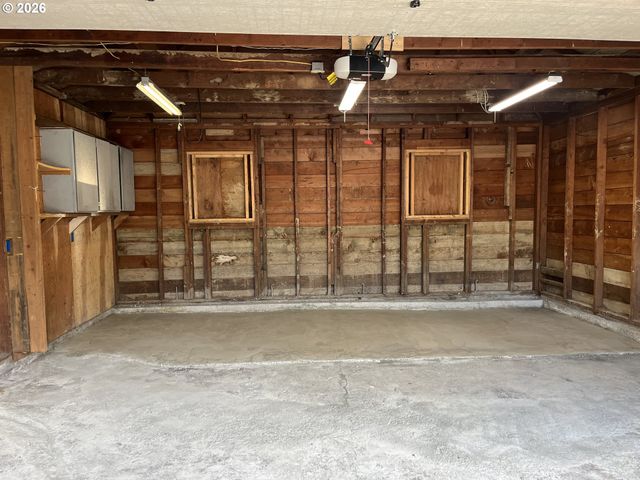 9710 Sw 52ND Ave, Portland, OR 97219