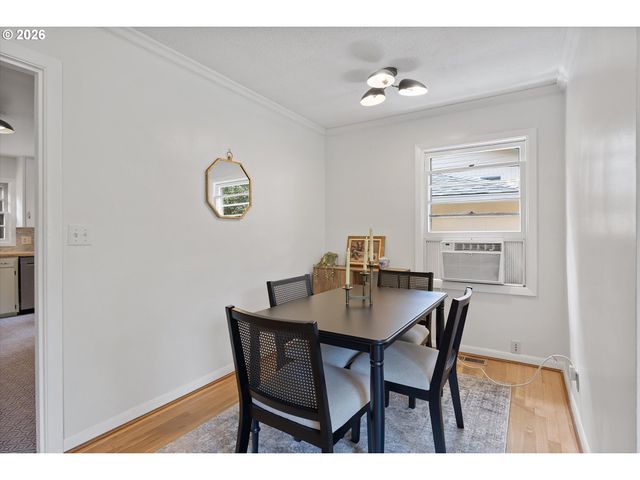 9710 Sw 52ND Ave, Portland, OR 97219