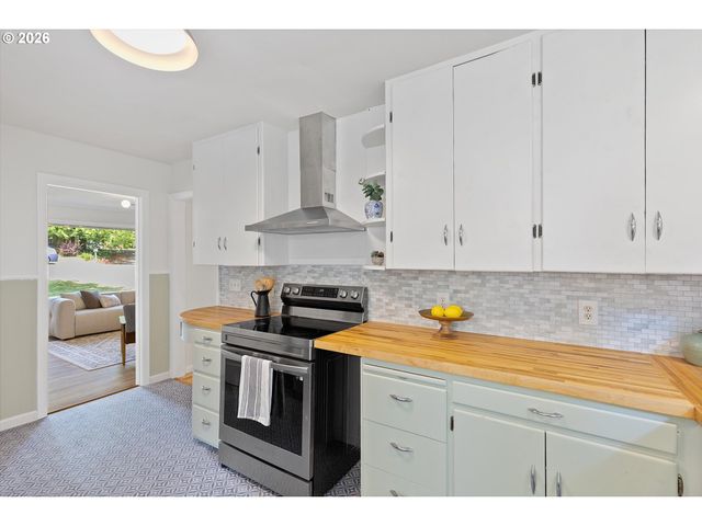 9710 Sw 52ND Ave, Portland, OR 97219