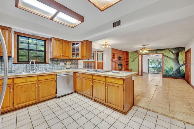 5833 MAGGIORE TRAIL, Zellwood, FL 32798