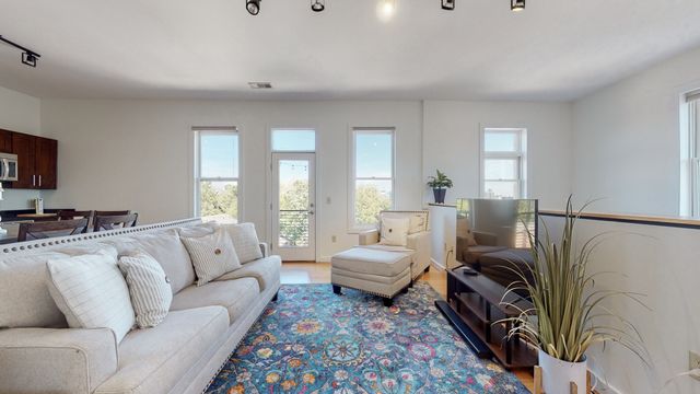 1706 18th Ave S Ste 412, Nashville, TN 37212