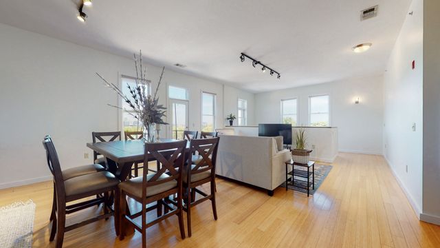 1706 18th Ave S Ste 412, Nashville, TN 37212