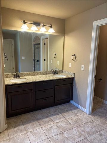 4490 W Wyoming Drive, Fayetteville, AR 72704