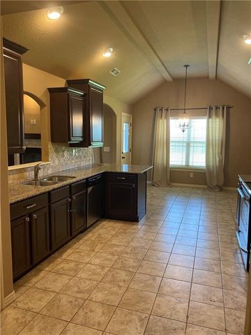4490 W Wyoming Drive, Fayetteville, AR 72704