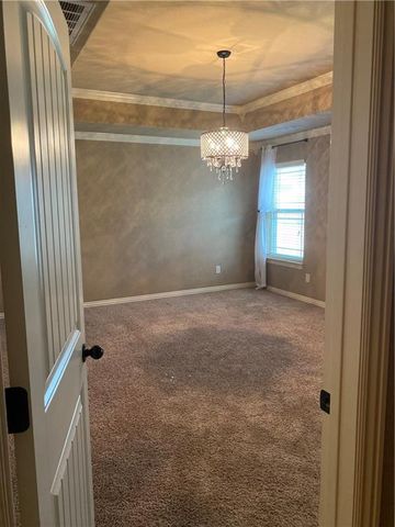 4490 W Wyoming Drive, Fayetteville, AR 72704