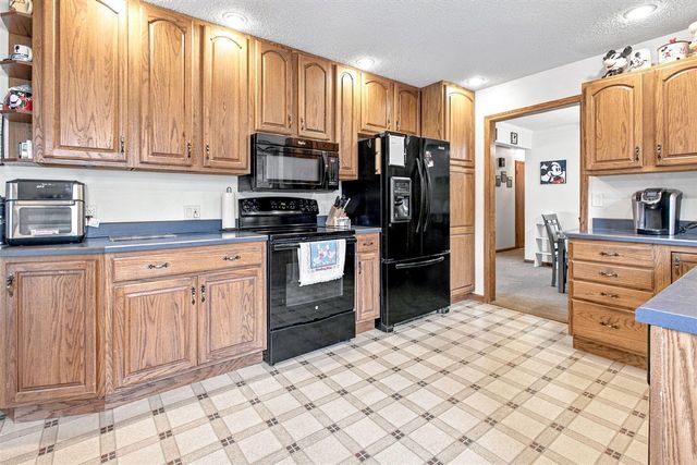 621 Manitou Road, Saint Joseph, MI 49085