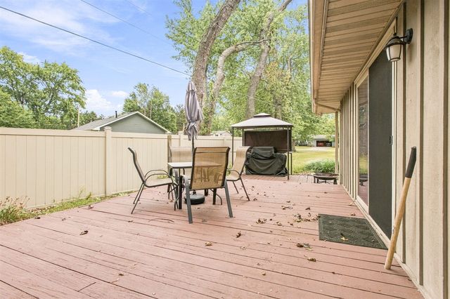 621 Manitou Road, Saint Joseph, MI 49085