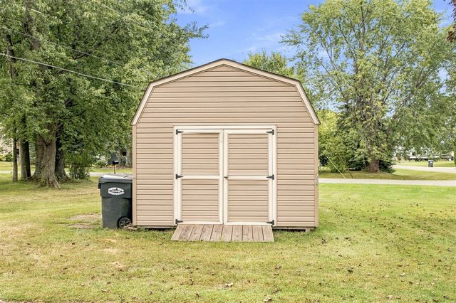 621 Manitou Road, Saint Joseph, MI 49085