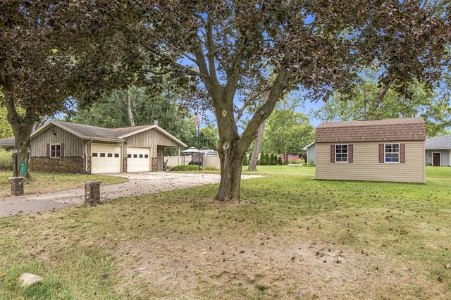 621 Manitou Road, Saint Joseph, MI 49085
