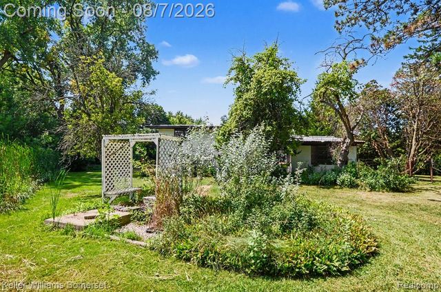 6920 Coolidge Highway, Troy, MI 48098
