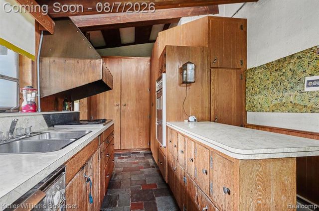 6920 Coolidge Highway, Troy, MI 48098