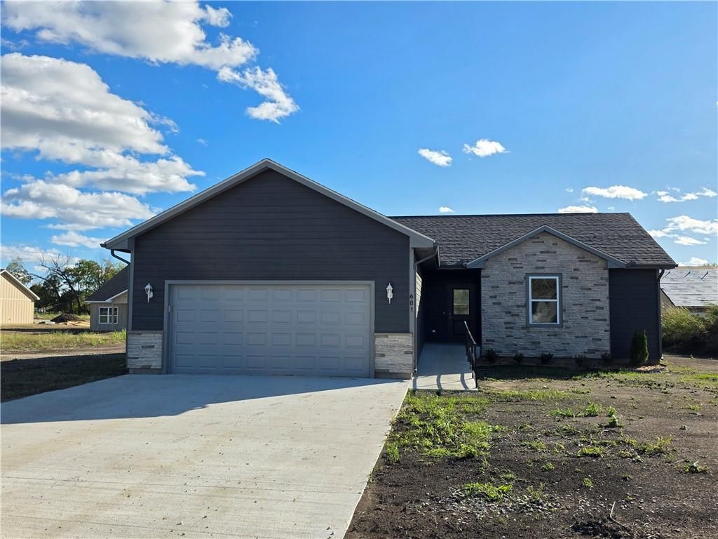 601 Pearl Avenue, Independence, KS 67301