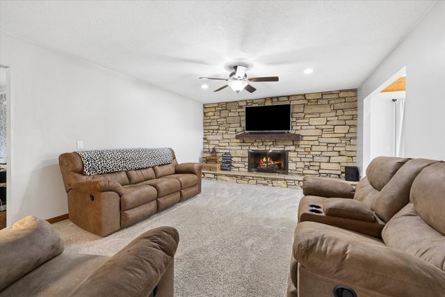 4429 Belle Avenue, Davenport, IA 52807
