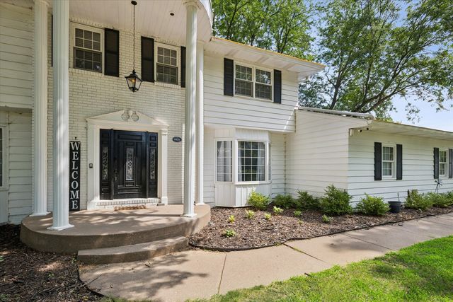 4429 Belle Avenue, Davenport, IA 52807