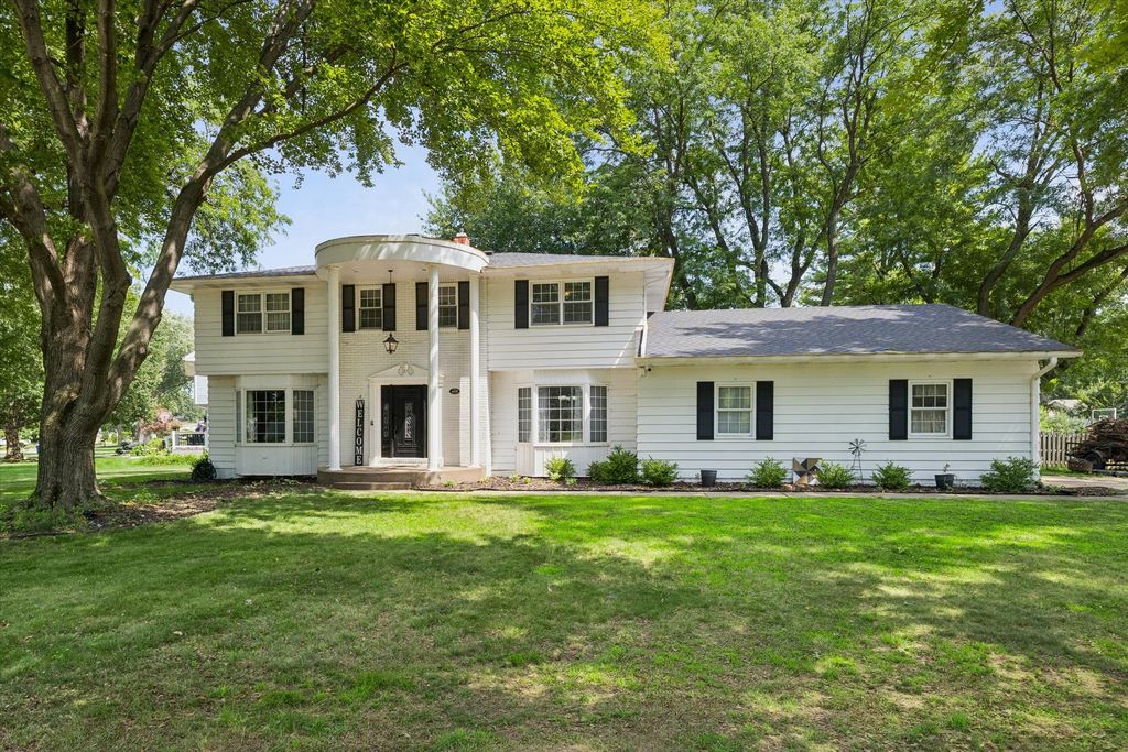 4429 Belle Avenue, Davenport, IA 52807