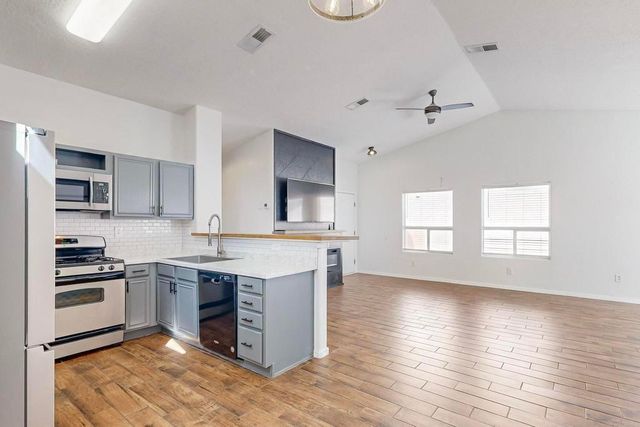 8320 Springcroft Road NW, Albuquerque, NM 87120