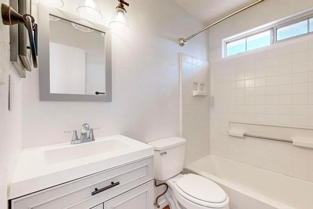 8320 Springcroft Road NW, Albuquerque, NM 87120