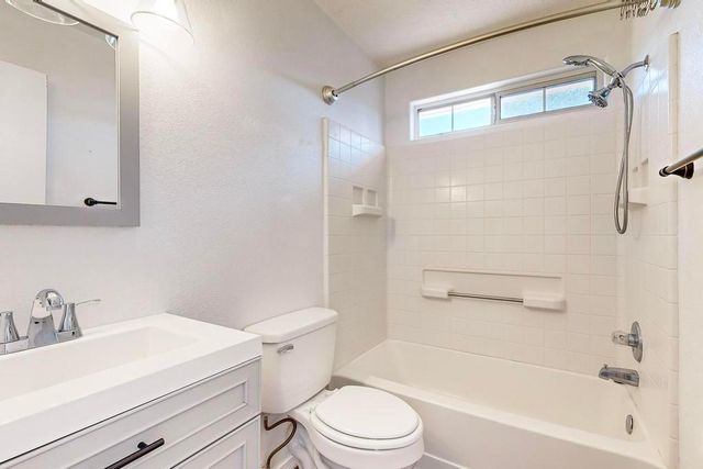 8320 Springcroft Road NW, Albuquerque, NM 87120