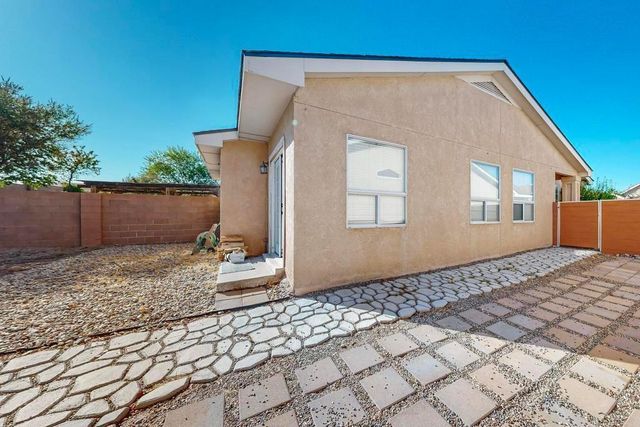 8320 Springcroft Road NW, Albuquerque, NM 87120