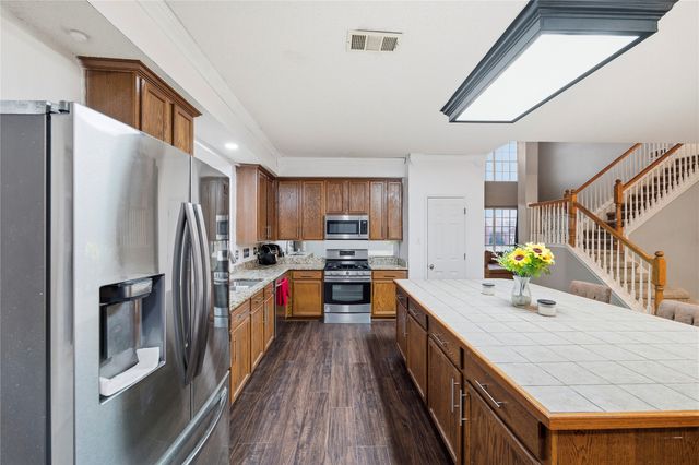 525 Magnolia Trail, Desoto, TX 75115