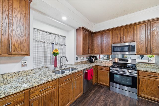 525 Magnolia Trail, Desoto, TX 75115