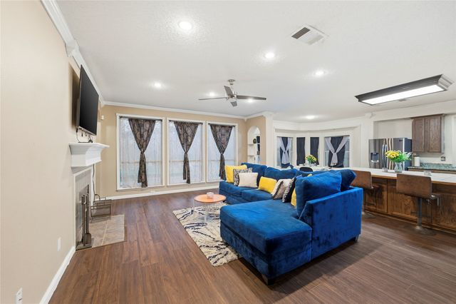 525 Magnolia Trail, Desoto, TX 75115