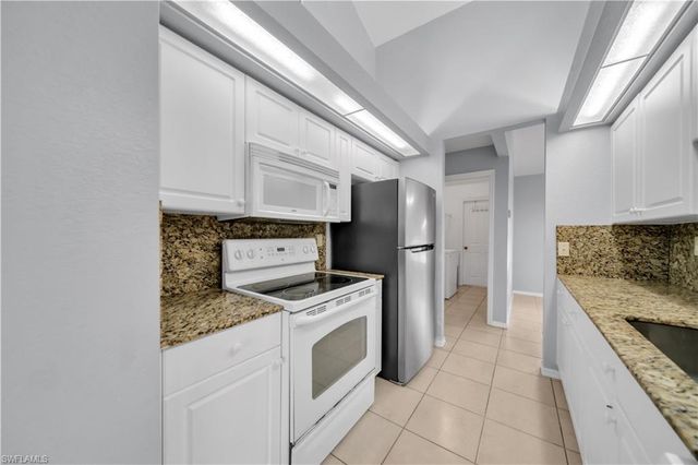 2321 Kismet PKWY E, Cape Coral, FL 33909
