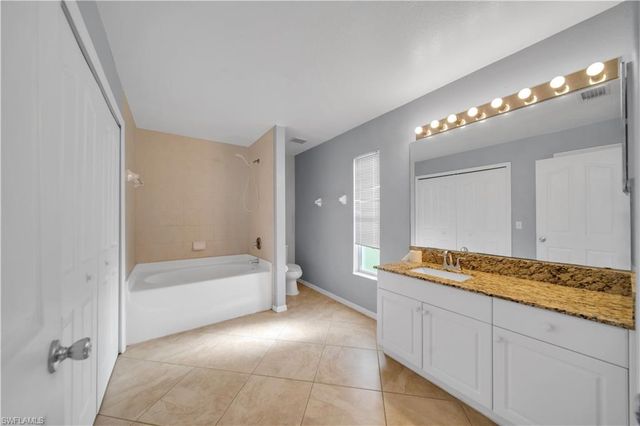 2321 Kismet PKWY E, Cape Coral, FL 33909