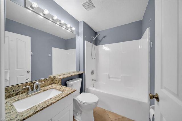 2321 Kismet PKWY E, Cape Coral, FL 33909