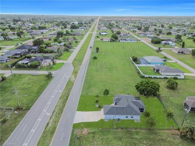 2321 Kismet PKWY E, Cape Coral, FL 33909