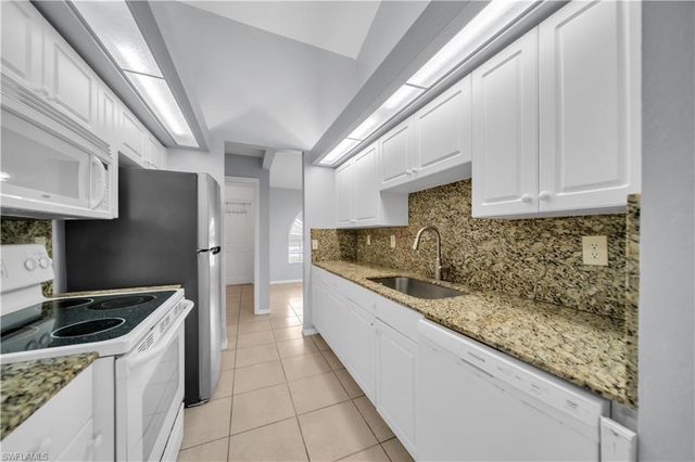 2321 Kismet PKWY E, Cape Coral, FL 33909