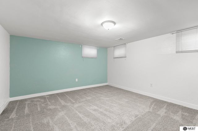 1571 S 48th Street, Lincoln, NE 68506